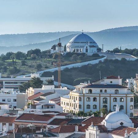 Hostwise - Spacious & Sunny Flat - Loule Luaran gambar
