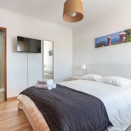 Hostwise - Spacious & Sunny Flat - Loule Luaran gambar