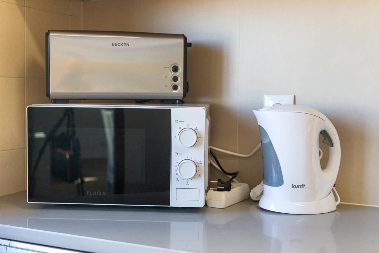 Hostwise - Spacious & Sunny Flat - Loule Luaran gambar