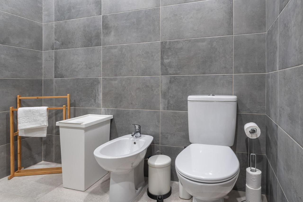 Hostwise - Spacious & Sunny Flat - Loule Luaran gambar