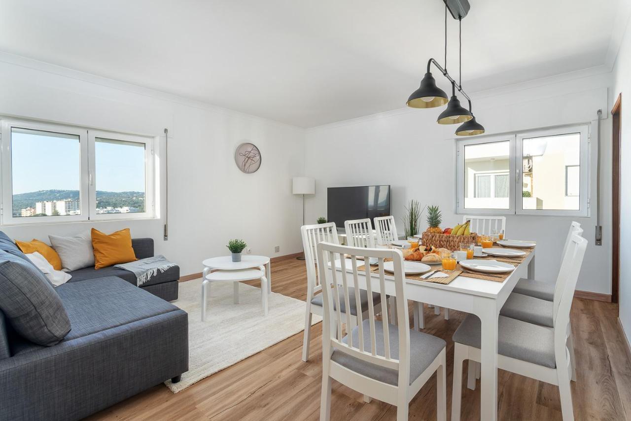 Hostwise - Spacious & Sunny Flat - Loule Luaran gambar
